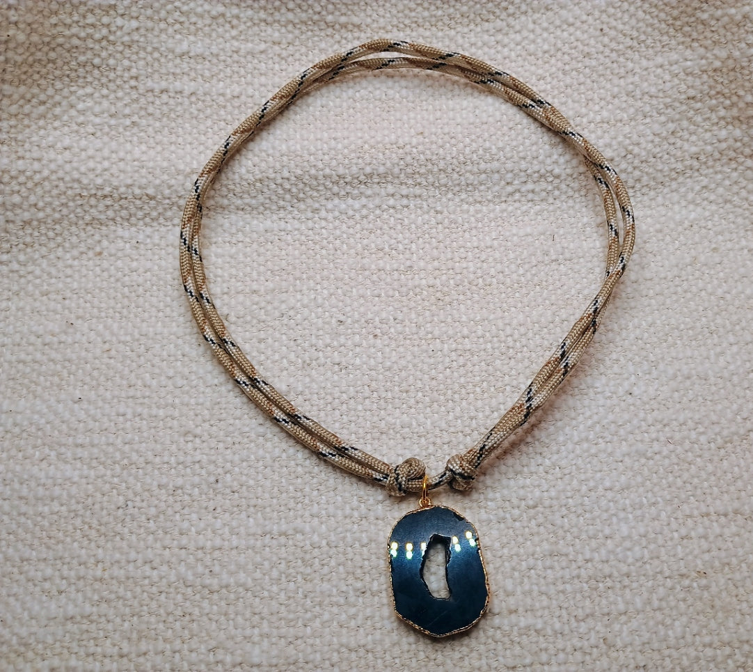 black onyx pendant on paracord neckleace