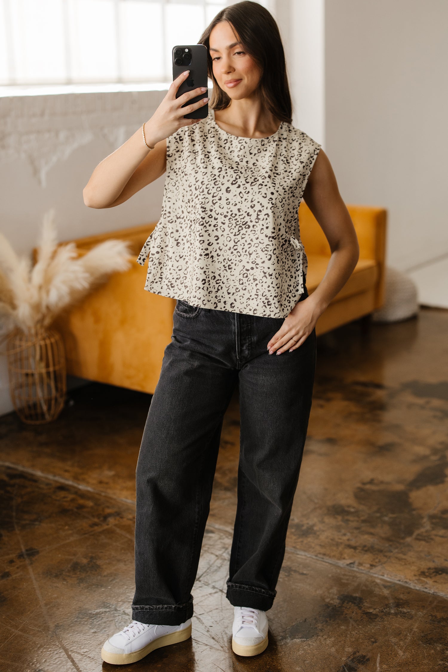 Apricot Knot Side Leopard Print Vest