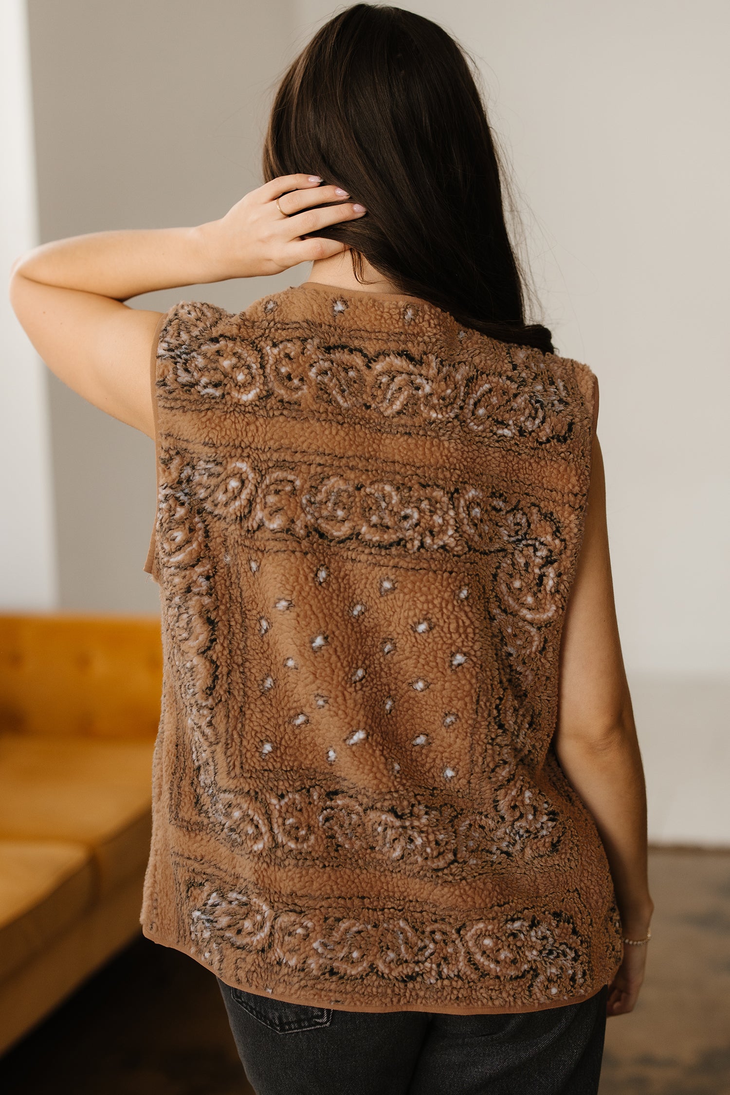 Brown Sherpa Paisley Print Pocketed Western Fashion Vest Jacket