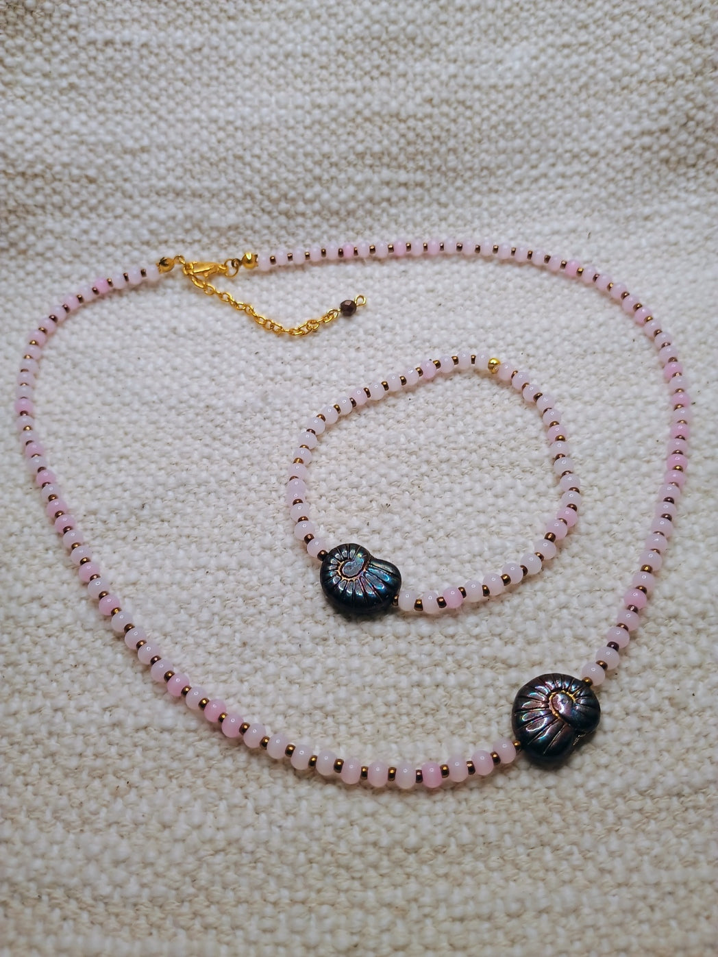 Caracola Rosa Beaded Jewelry Set | Necklace & Bracelet
