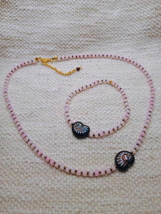 Caracola Rosa Beaded Jewelry Set | Necklace & Bracelet